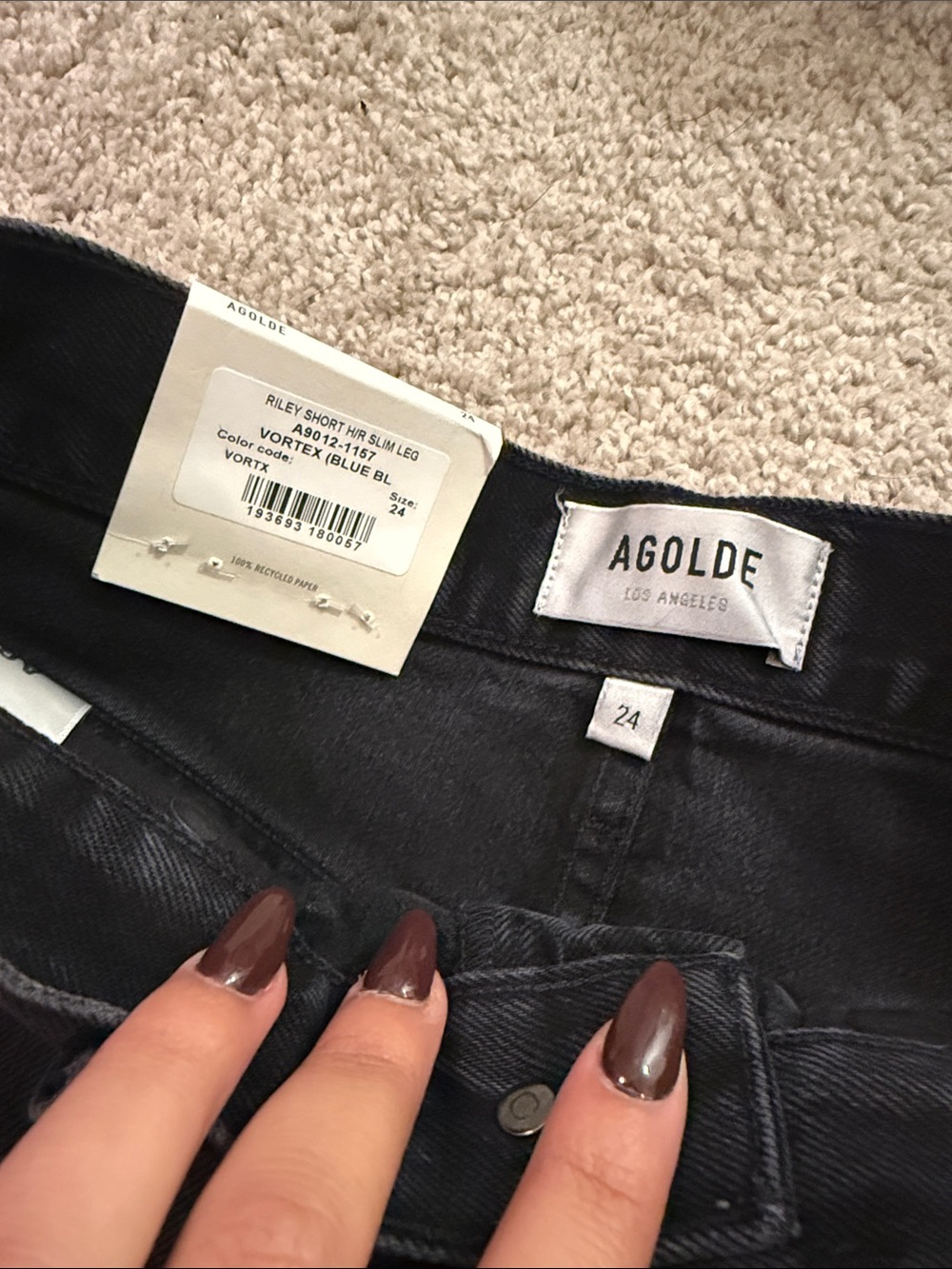 NWT Agolde Riley High Rise Slim Short In Vortex Black Size 24 - Picture 5 of 10